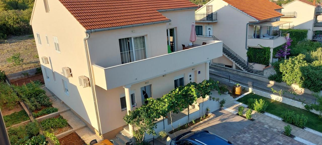 Apartment Anamaria Sibenik Bagian luar foto