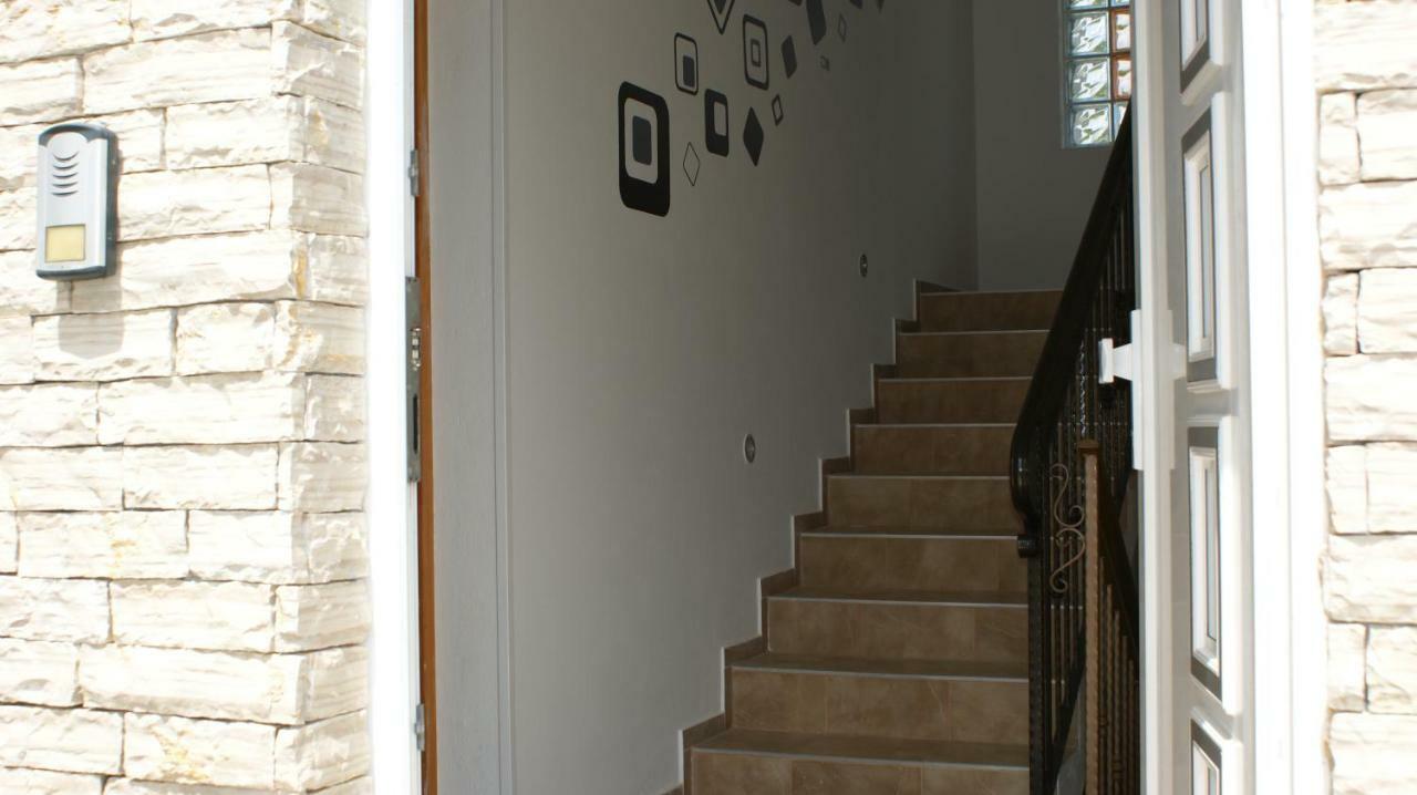 Apartment Anamaria Sibenik Bagian luar foto