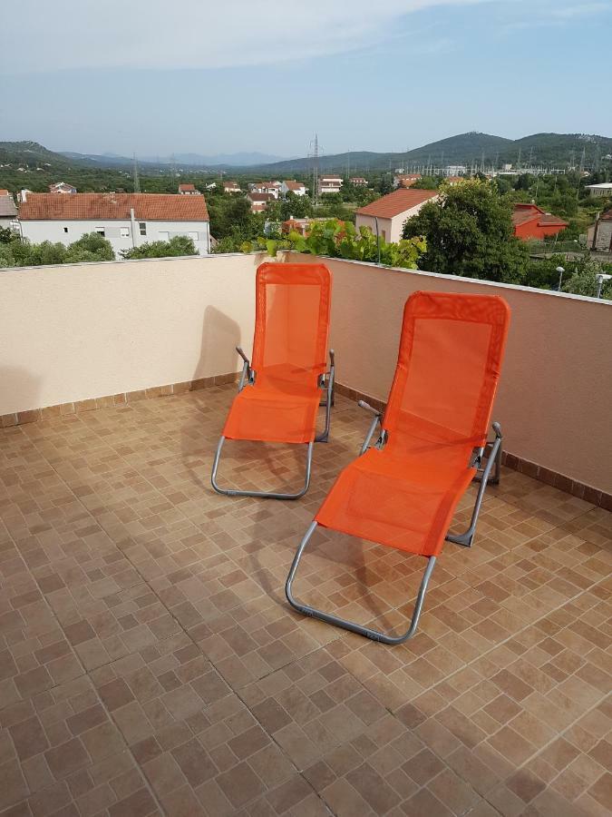 Apartment Anamaria Sibenik Bagian luar foto